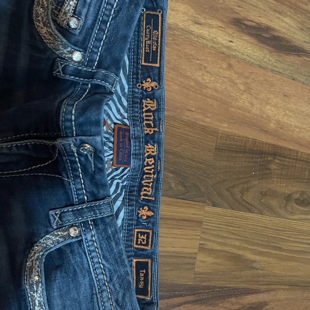 Mid Rise cut off Jean shorts
